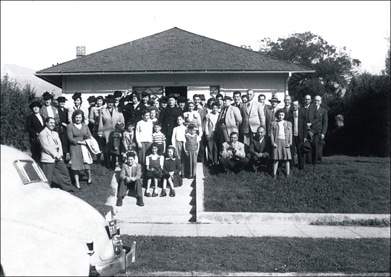 [1946 Parish photo in front of first church on Castillo Street]